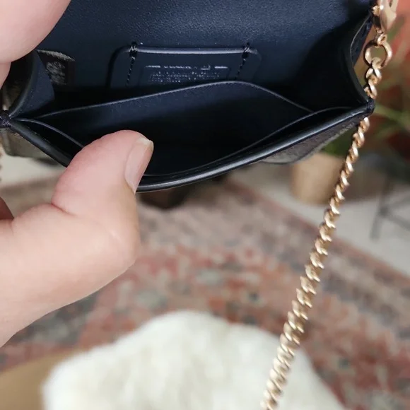 Beautiful NWOT Coach FloralSignature Leather Wallet With Chain 💜🤎🎁
